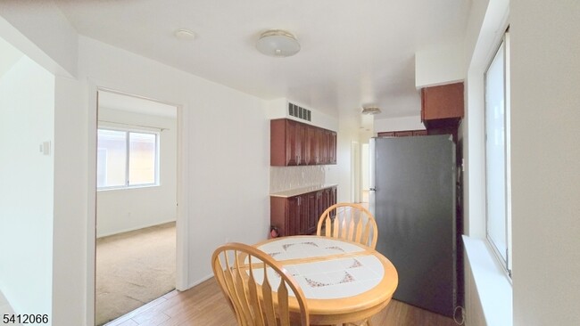 Foto del edificio - 619 Sussex St