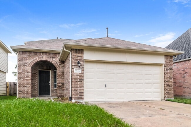 Building Photo - 13007 Echo Landing Dr