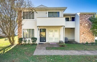 Building Photo - 810 Bellevue Rd