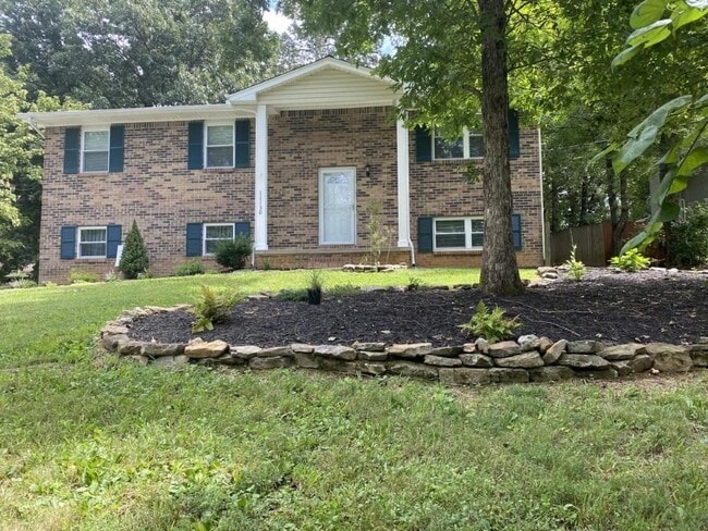 Building Photo - 11130 Concord Woods Dr