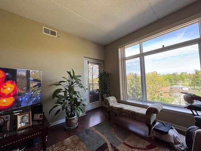 Foto del edificio - 845 E 22nd St