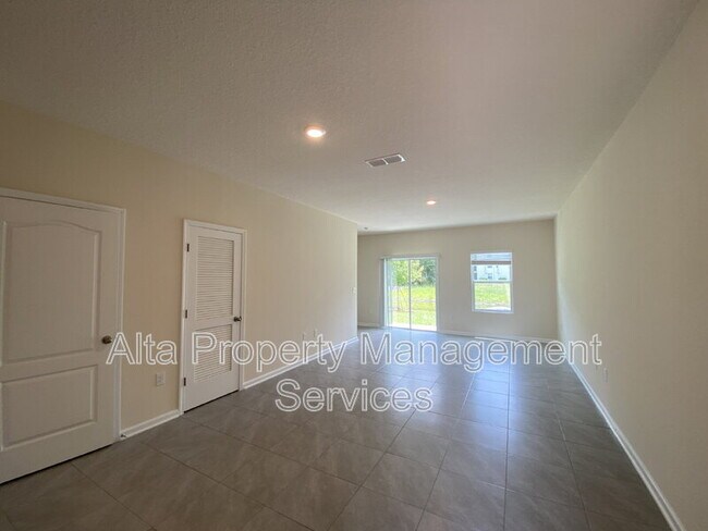 Foto del edificio - 7765 Legacy Trl