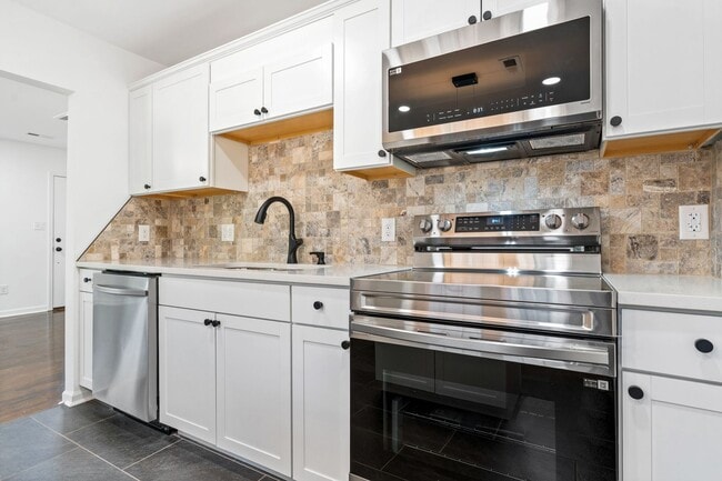 Foto del edificio - Charming, thoughtfully renovated 2 bed/1 bath in Northgate Park!