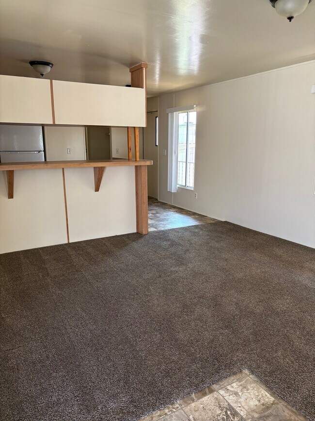 Foto del edificio - 12374 Mapleview St