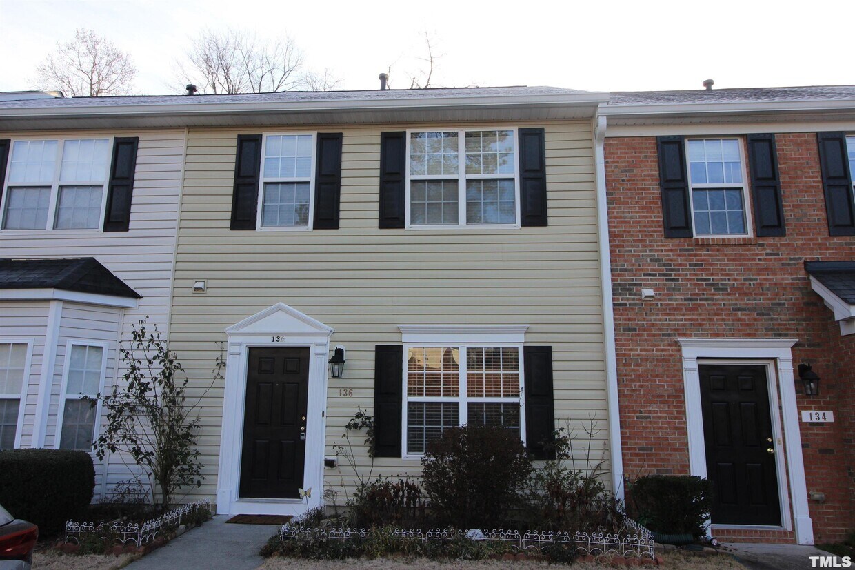 136 Forthview Way, Apex, NC 27502 Townhome Rentals in Apex NC