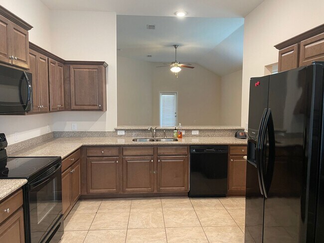 Foto del edificio - 3 Bedrooms at Avalon