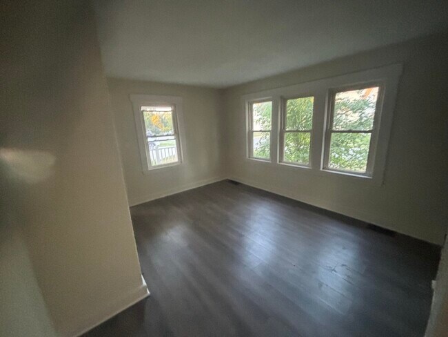 Foto del edificio - 25 Ridgeway Ave