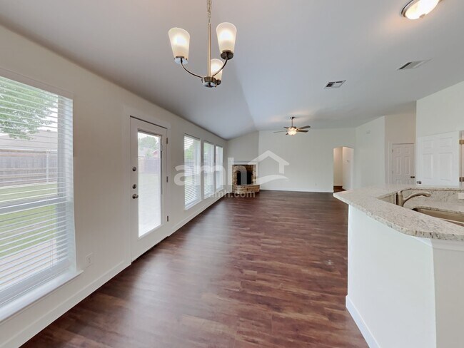 Building Photo - 120 Jennings Dr