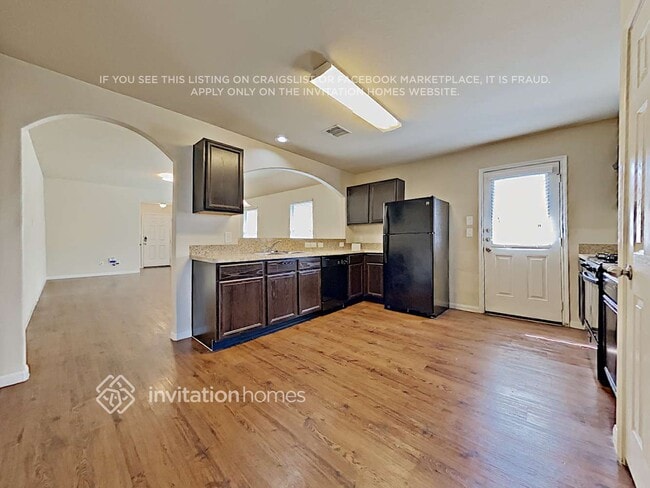 Building Photo - 18730 Dennington Dr