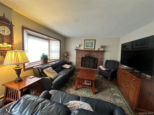 Building Photo - 32 Old Rte 199