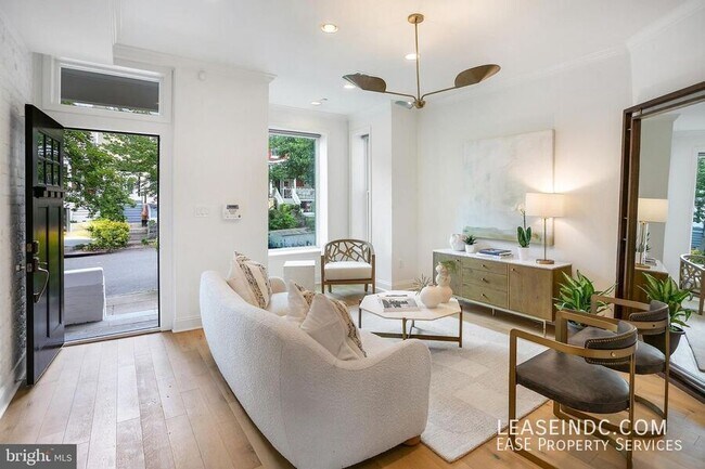 Foto del edificio - 64 V St NW