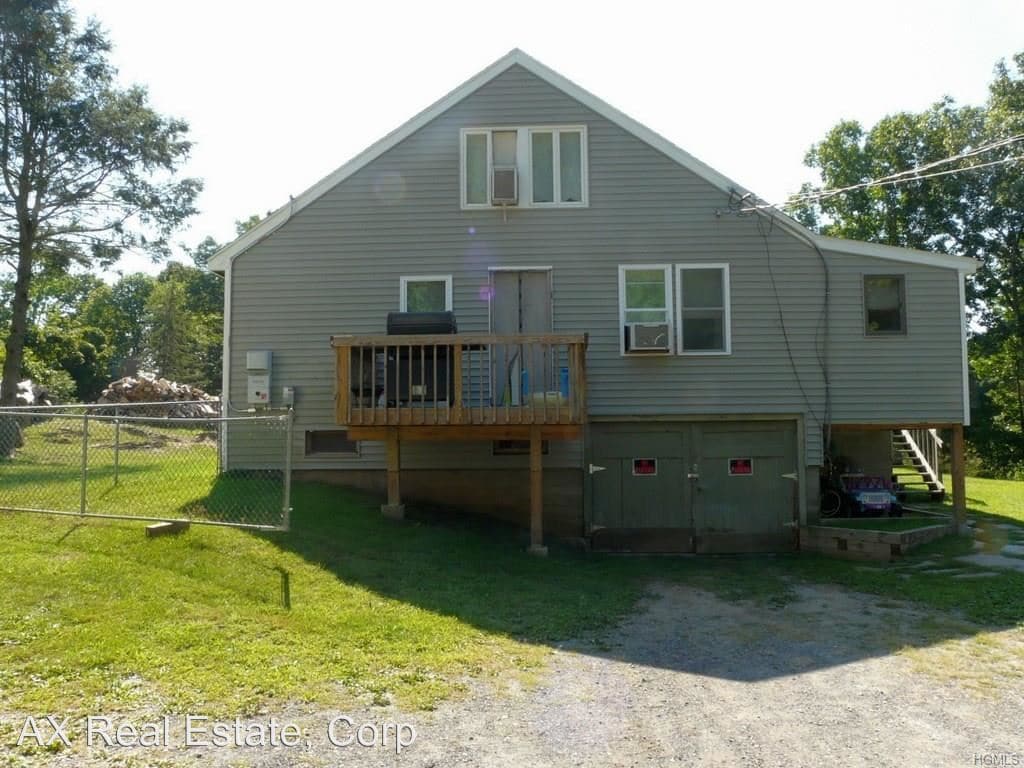 16 E Lovell St, Mahopac, NY 10541 Condo for Rent in Mahopac, NY