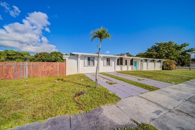 Building Photo - 815 NW 124th St