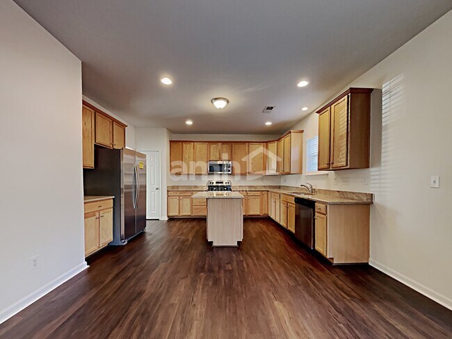Foto del edificio - 7207 Tanners Creek Dr