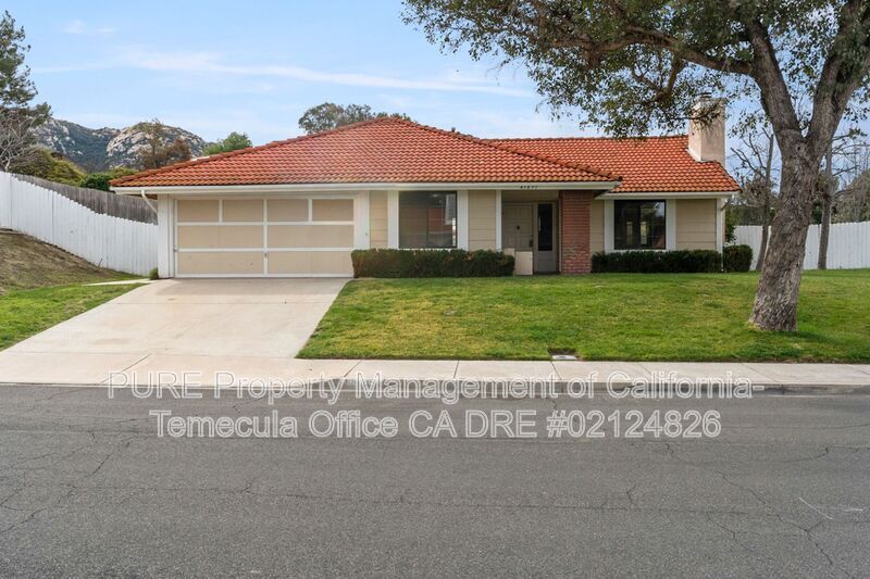 Primary Photo - 45891 Clubhouse Dr