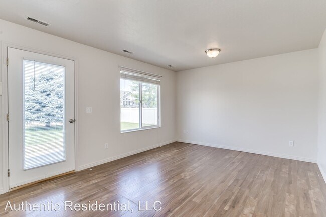 Foto del edificio - 4 br, 2.5 bath House - 3954 W 975 S