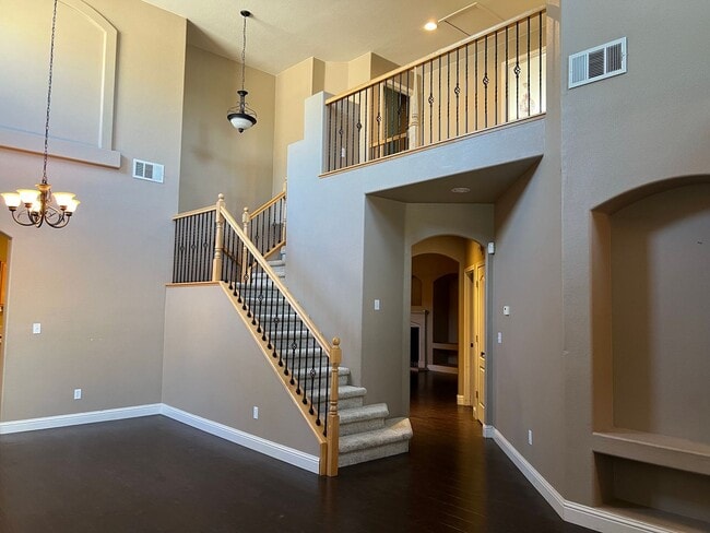 Building Photo - Spectacular 2 Story Home: 2 Weeks Free Rent