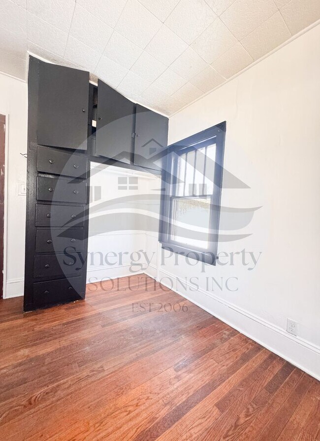 Foto del edificio - 2 Bedroom Available Now