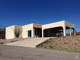 Building Photo - 553 Paseo Petirojo