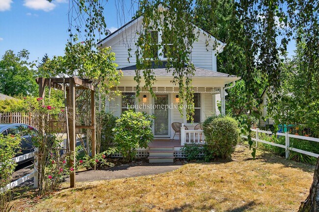 Building Photo - Picturesque 2 BD | 1 BA w/ Basement Home i...