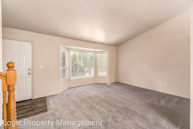 Foto del edificio - 3 br, 2 bath House - 5123 W 6275 S