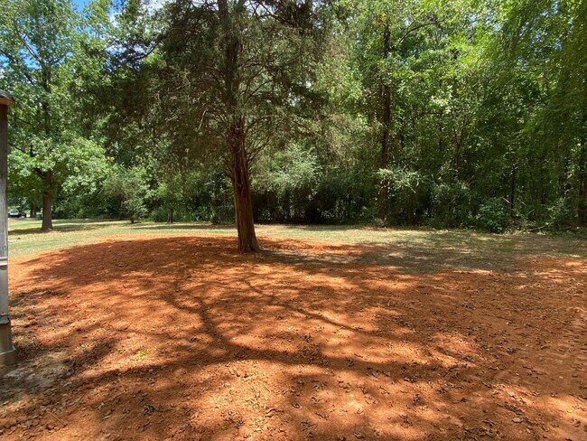 Foto del edificio - Newly remodeled home is located in Lancaster, SC 29720.