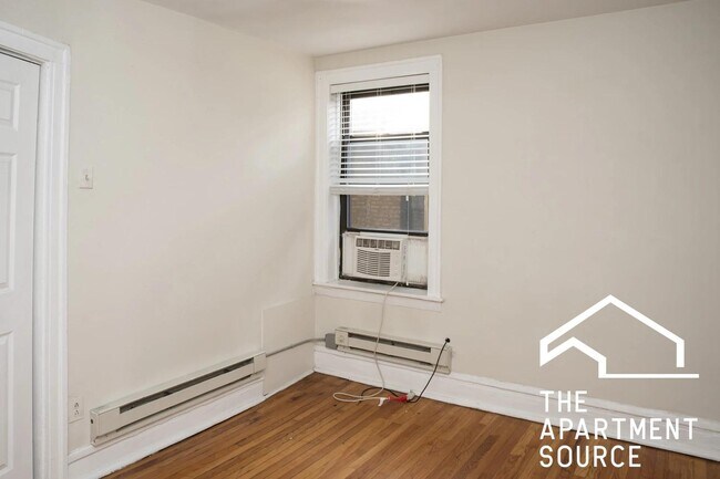 Foto del edificio - 837 W Cornelia Ave