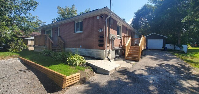 Photo du bâtiment - 101 Maple Dr