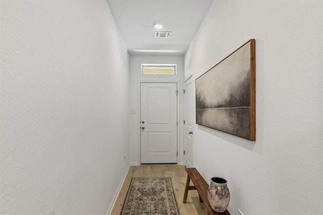 Building Photo - 615 Backstays Lp