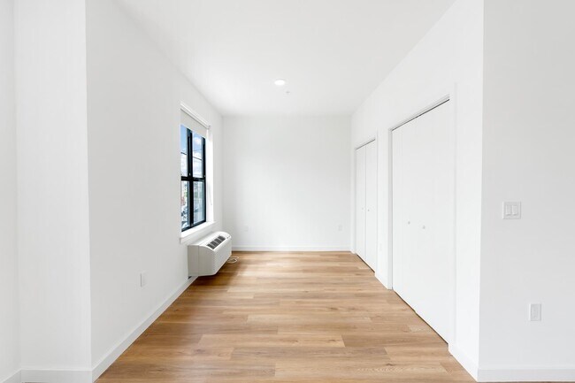 Foto del edificio - 175 W 7th St