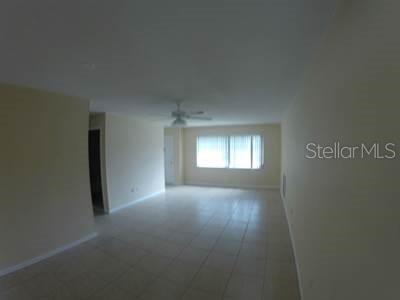 Foto del edificio - 8250 Burgundy Dr