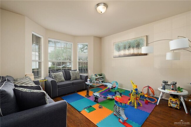 Building Photo - 21 Santa Lydia St