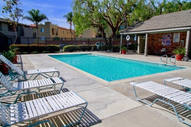 Photo - 1723 Normandy Pl Apartment