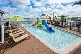 Foto del edificio - 9143 NW 161st St