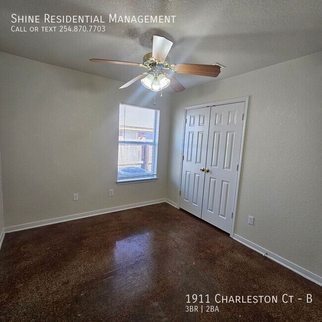 Foto del edificio - 1911 Charleston Ct