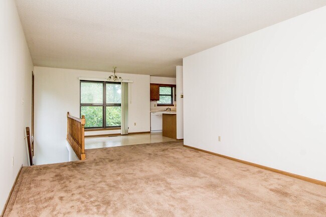Building Photo - 1616-1618 Handley Place