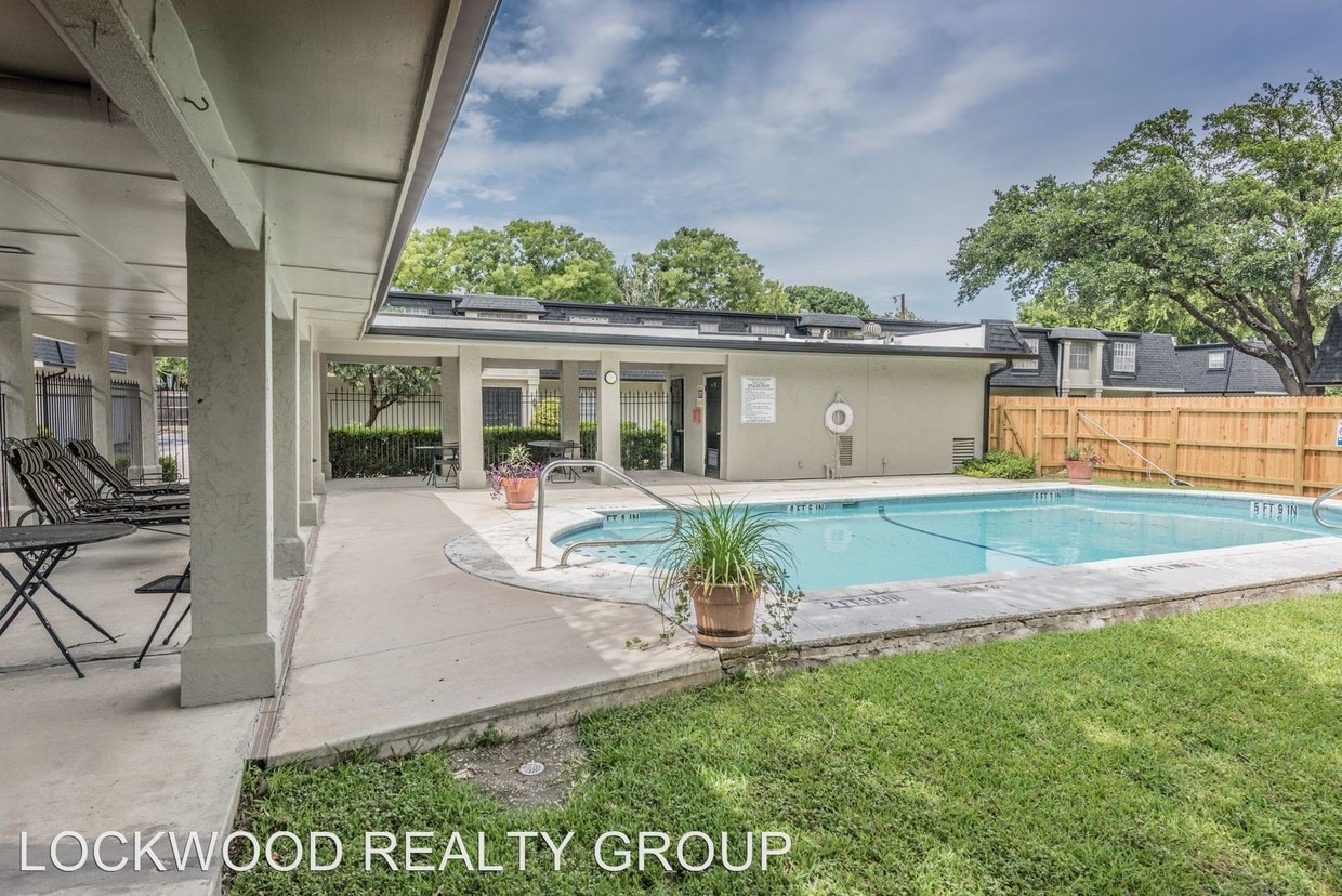 7834 Broadway St, Alamo Heights, TX 78209 Condo for Rent in Alamo