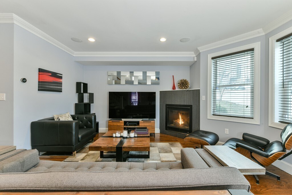 Primary Photo - 10 Salcombe St