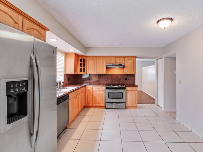 Building Photo - 3231 Ensenada Way