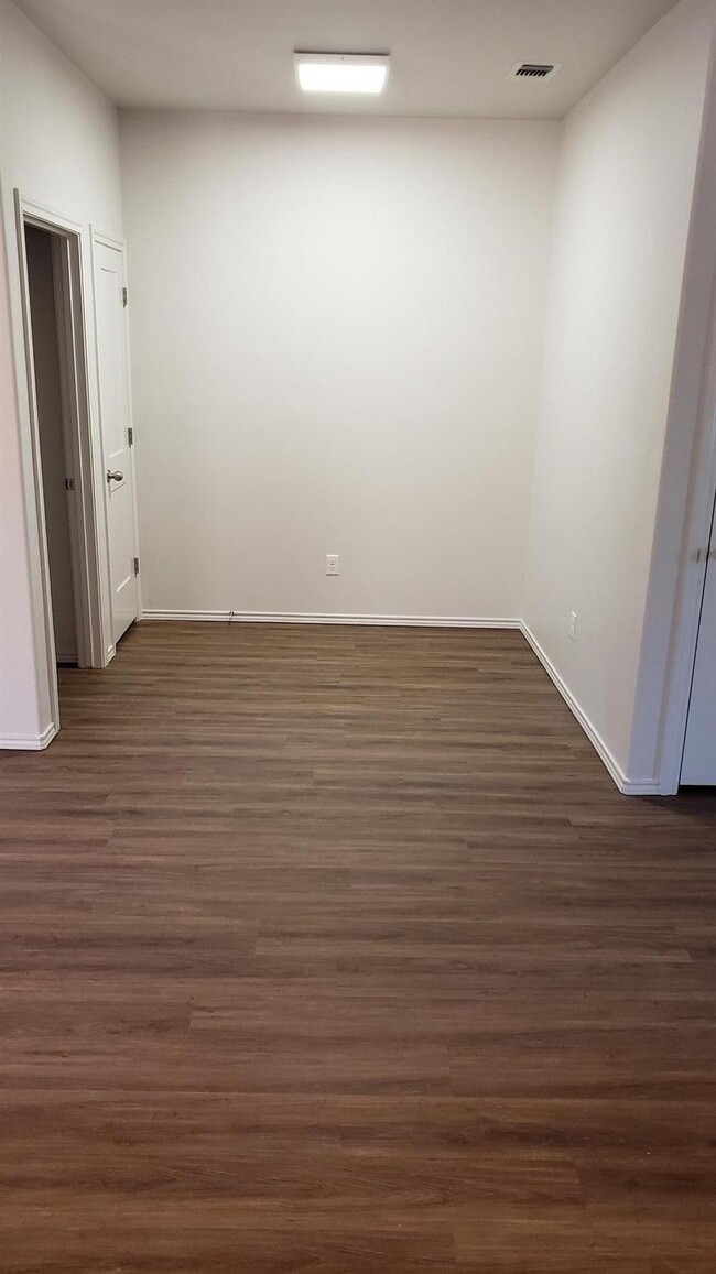 Foto del edificio - 3419 49th St