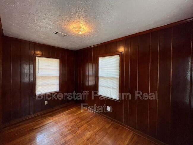 Building Photo - 2911 Gardenia St
