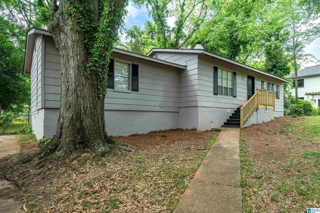Foto del edificio - 216 Pine Tree Ln