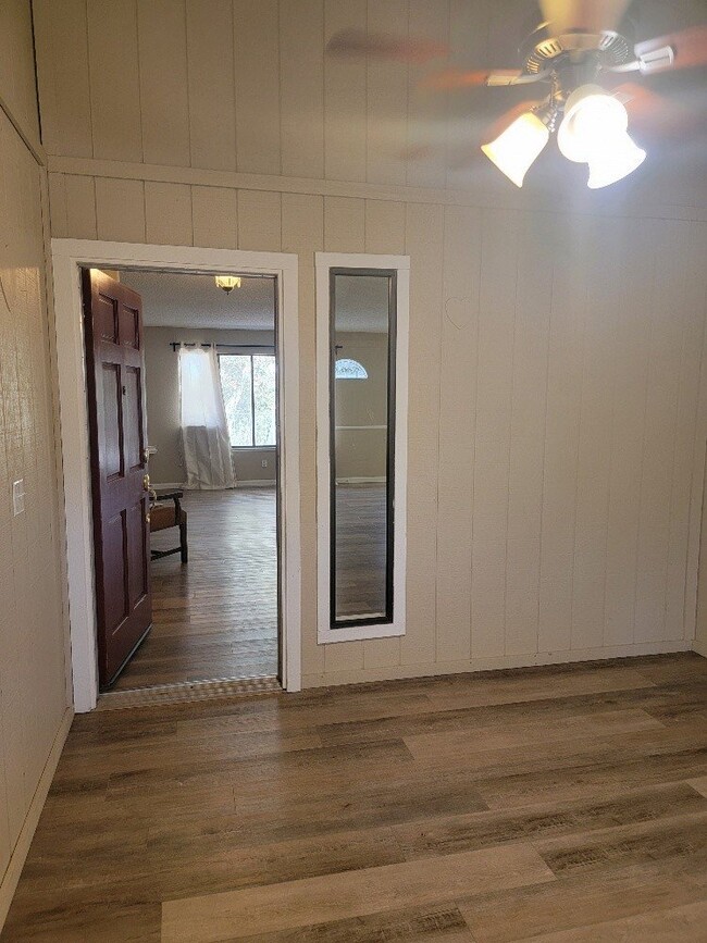 Building Photo - Very Nice 3bd 2 bath House for rent in Cameron Park