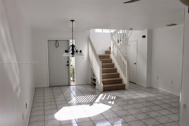 Foto del edificio - 331 NE 212th St