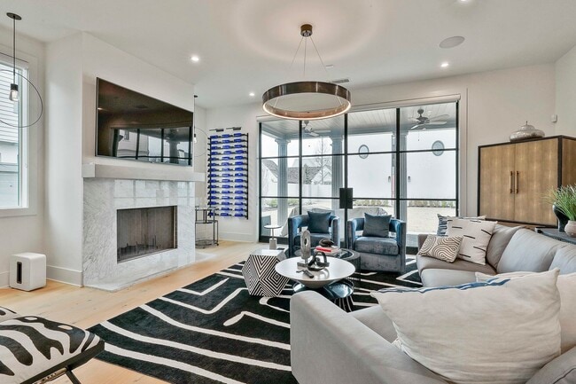 Foto del edificio - Modern Luxury Estate with Rooftop Deck in Trilith