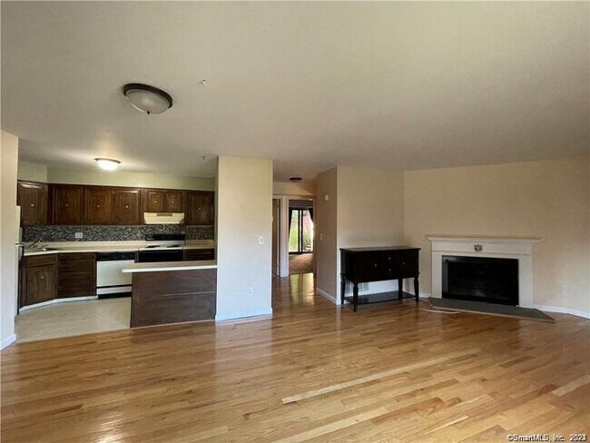 Building Photo - 20 Maple Tree Ave