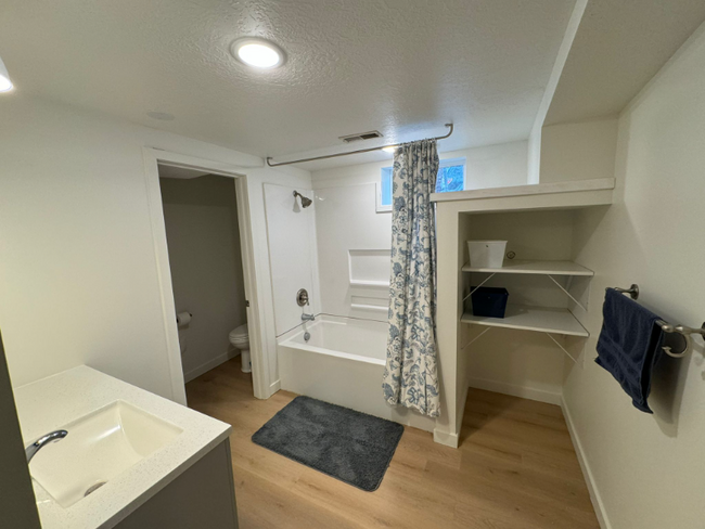Building Photo - 2577 S 700 E