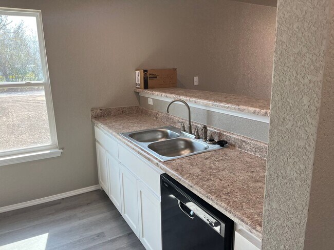 Foto del edificio - 222 W 8th St