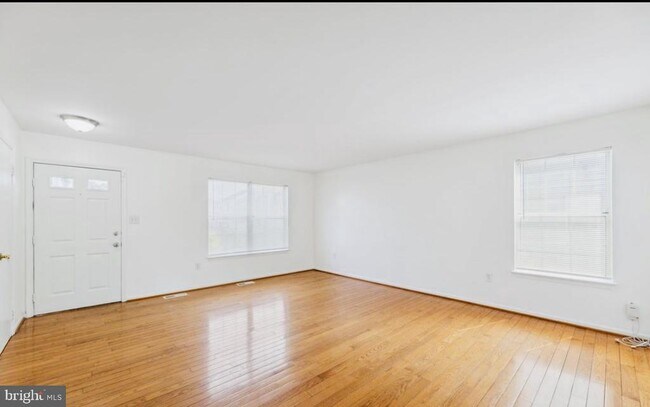 Foto del edificio - 3645 Dahlgren Pl