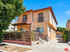 Building Photo - 1652 Talmadge St